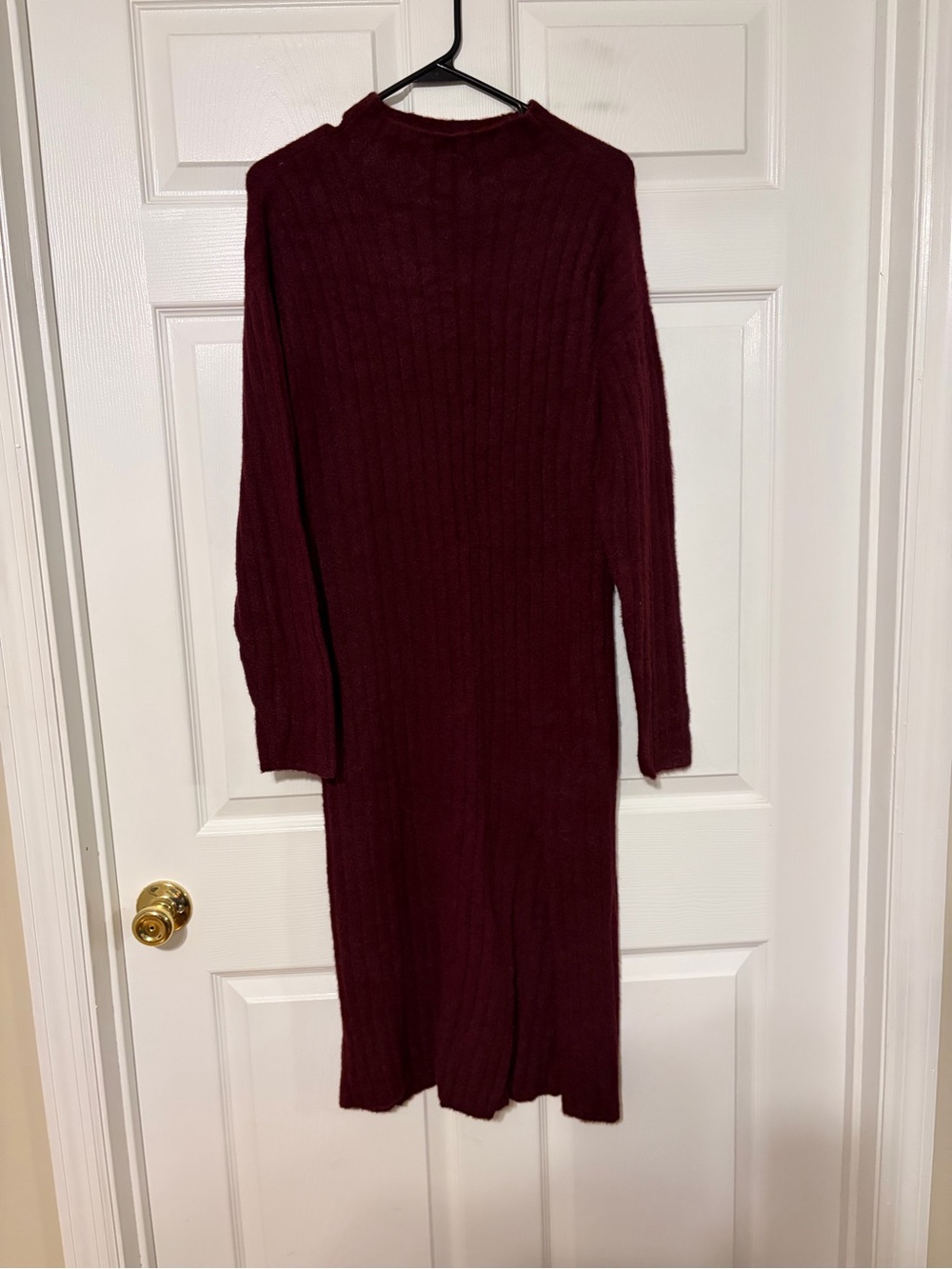 Ribbed Knit Dress w Leg Slit
